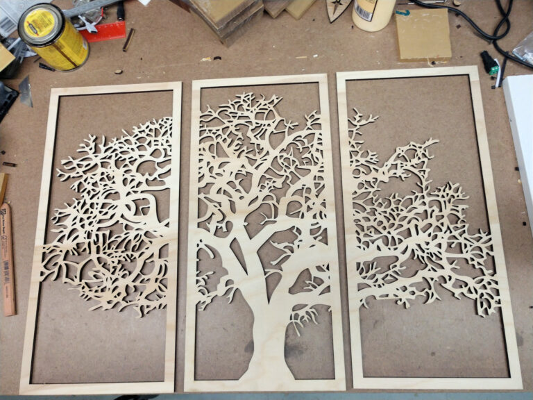 Customizable Three Panel Tree - Quantum Crafters
